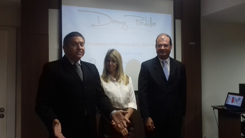 Presidente da ABF Rio Beto Filho, Dany Padillha e o diretor de Cursos e Eventos Clodoaldo Nascimento
