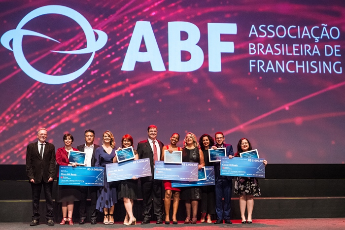 Jornalistas e mestre em Engenharia de Produção recebem 24º Prêmio ABF