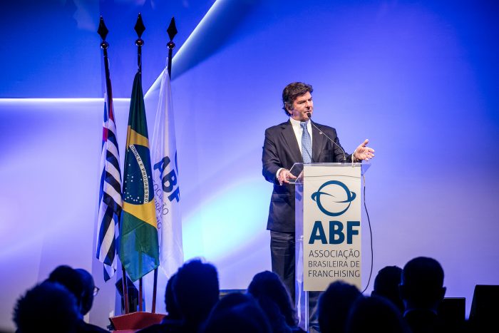 Ministro do STF Luiz Fux abre o 11º Simpósio Jurídico e de Gestão Empresarial ABF
