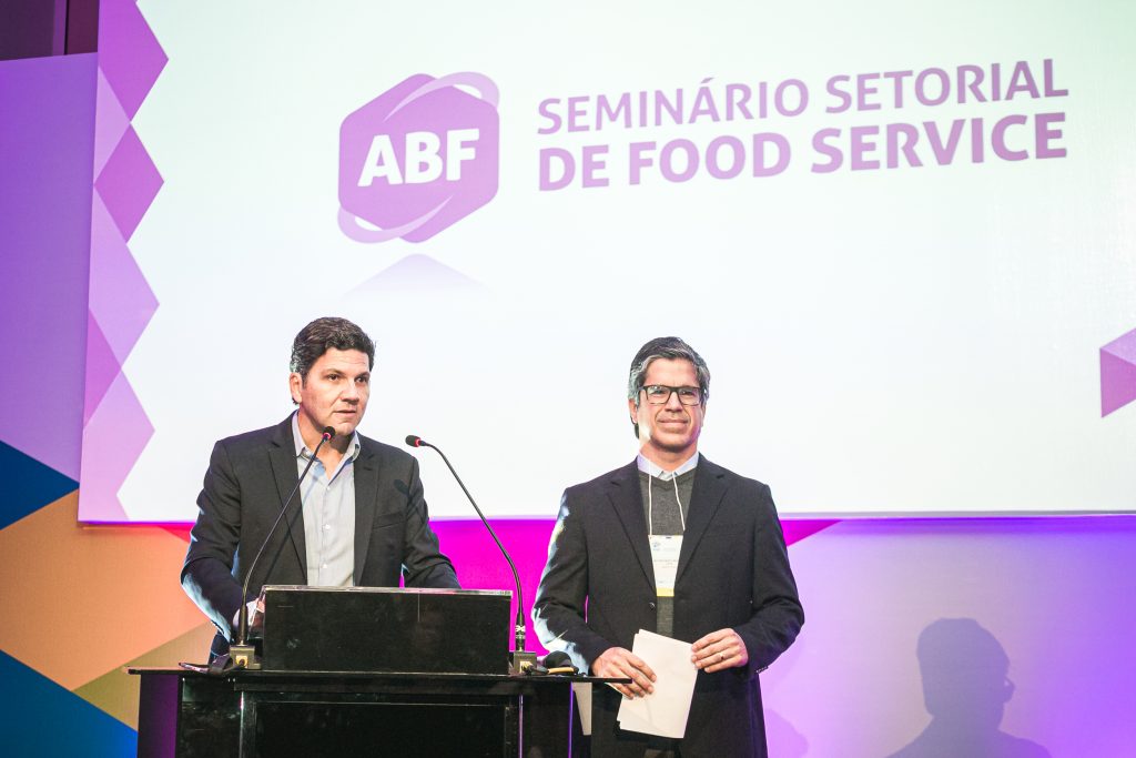 Presidente da ABF, André Friedheim, e o vice-presidente, Tom Moreira Leite, durante abertura da ABF Franchising Week
