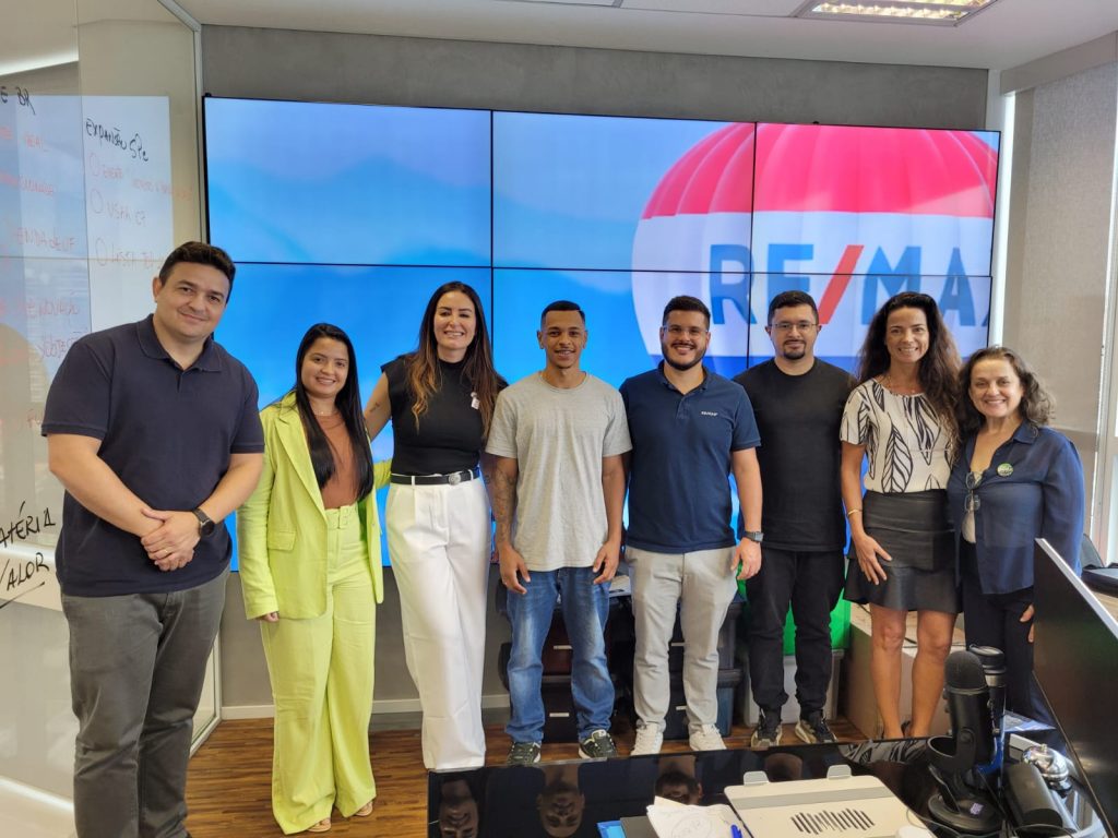 Flytour, Kumon e Remax